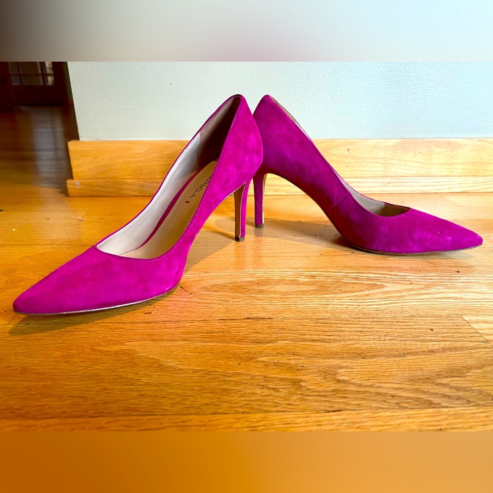Beautiful Via Spiga heels